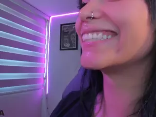 Alice-rausing's Live Sex Cam Show