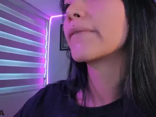 Alice-rausing's Live Sex Cam Show