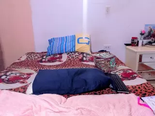 isabelle-adjanii's Live Sex Cam Show