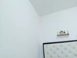 Cutelatinax's Live Sex Cam Show