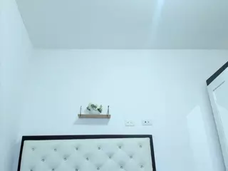 Cutelatinax's Live Sex Cam Show