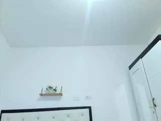 Cutelatinax's Live Sex Cam Show