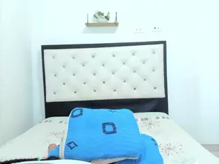 Cutelatinax's Live Sex Cam Show
