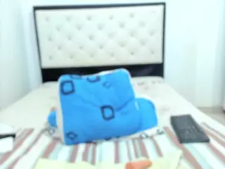 Cutelatinax's Live Sex Cam Show
