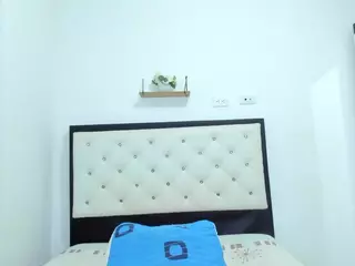 Cutelatinax's Live Sex Cam Show