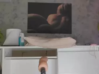 LuckyyStrike's Live Sex Cam Show