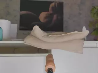 LuckyyStrike's Live Sex Cam Show