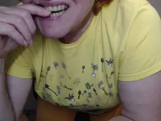 CurvyJoanna's Live Sex Cam Show