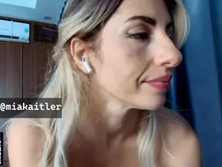 firebirdMIA's Live Sex Cam Show