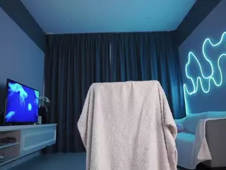 makotomai's Live Sex Cam Show