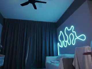 makotomai's Live Sex Cam Show