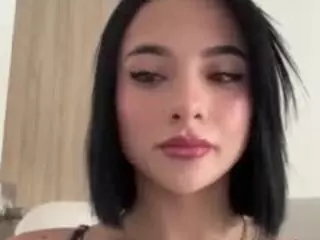 Kira Lopez's Live Sex Cam Show