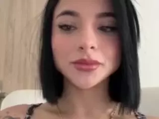 Kira Lopez's Live Sex Cam Show
