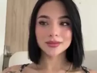 Kira Lopez's Live Sex Cam Show