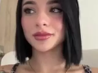 Kira Lopez's Live Sex Cam Show