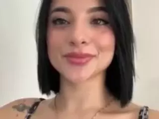 Kira Lopez's Live Sex Cam Show