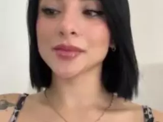 Kira Lopez's Live Sex Cam Show