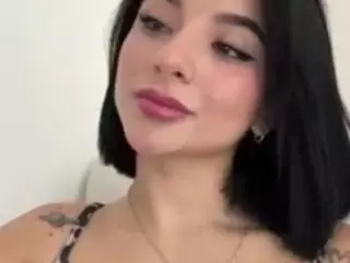 Kira Lopez's Live Sex Cam Show