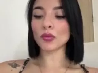 Kira Lopez's Live Sex Cam Show