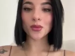 Kira Lopez's Live Sex Cam Show