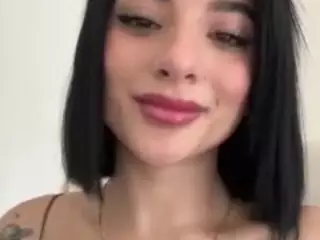 Kira Lopez's Live Sex Cam Show