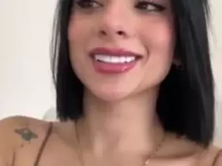 Kira Lopez's Live Sex Cam Show
