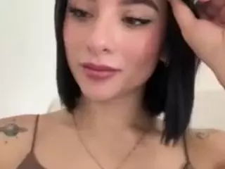 Kira Lopez's Live Sex Cam Show