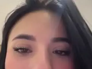 Kira Lopez's Live Sex Cam Show
