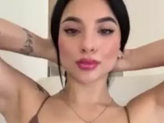 Kira Lopez's Live Sex Cam Show