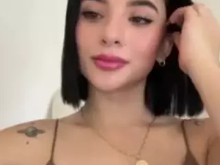 Kira Lopez's Live Sex Cam Show