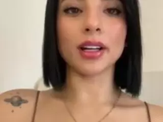 Kira Lopez's Live Sex Cam Show