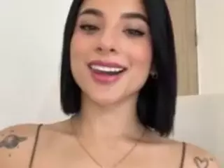 Kira Lopez's Live Sex Cam Show