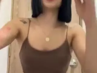 Kira Lopez's Live Sex Cam Show
