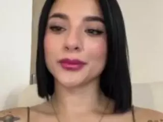 Kira Lopez's Live Sex Cam Show