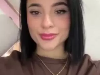Kira Lopez's Live Sex Cam Show
