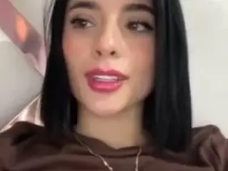 Kira Lopez's Live Sex Cam Show