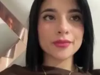 Kira Lopez's Live Sex Cam Show