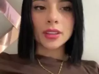 Kira Lopez's Live Sex Cam Show