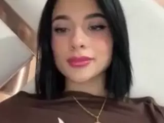 Kira Lopez's Live Sex Cam Show