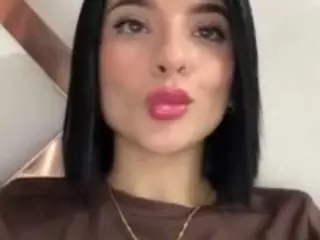 Kira Lopez's Live Sex Cam Show