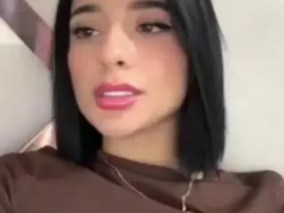 Kira Lopez's Live Sex Cam Show