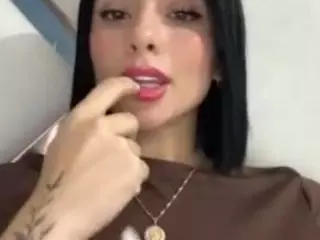 Kira Lopez's Live Sex Cam Show