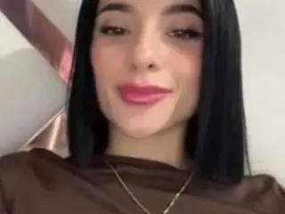 Kira Lopez's Live Sex Cam Show