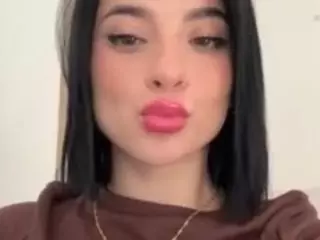 Kira Lopez's Live Sex Cam Show