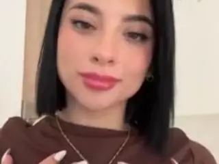 Kira Lopez's Live Sex Cam Show