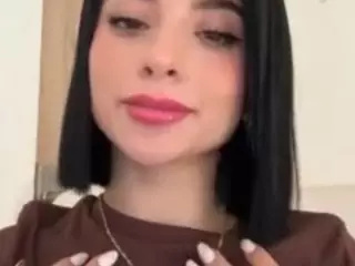 Kira Lopez's Live Sex Cam Show