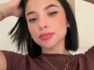 Kira Lopez's Live Sex Cam Show