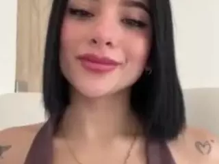 Kira Lopez's Live Sex Cam Show