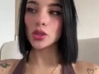 Kira Lopez's Live Sex Cam Show