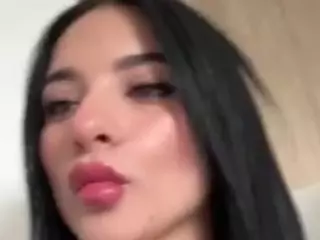Kira Lopez's Live Sex Cam Show